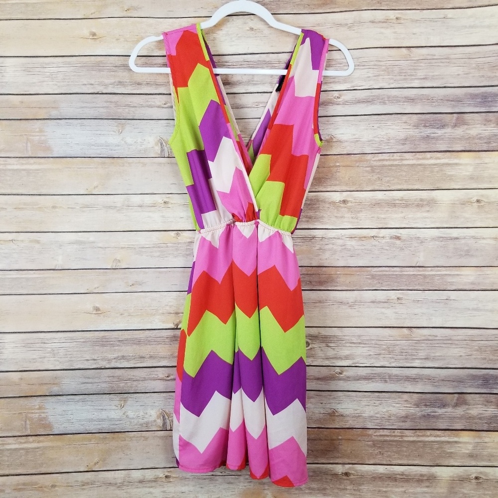 Peach Love Cream California Dress Size Small - Picture 6 of 7